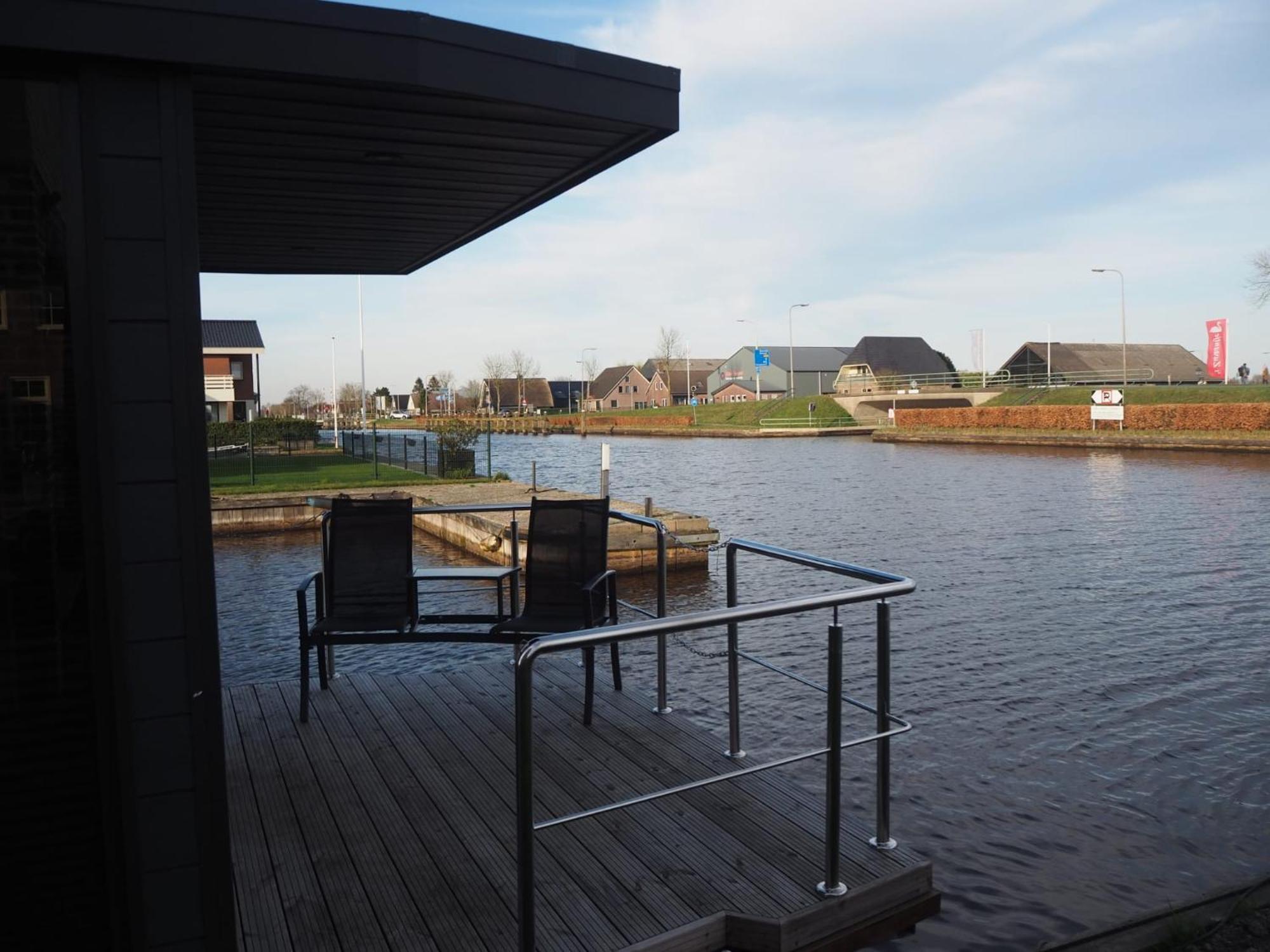 Bed-On-A-Boat Hotel Giethoorn Eksteriør billede