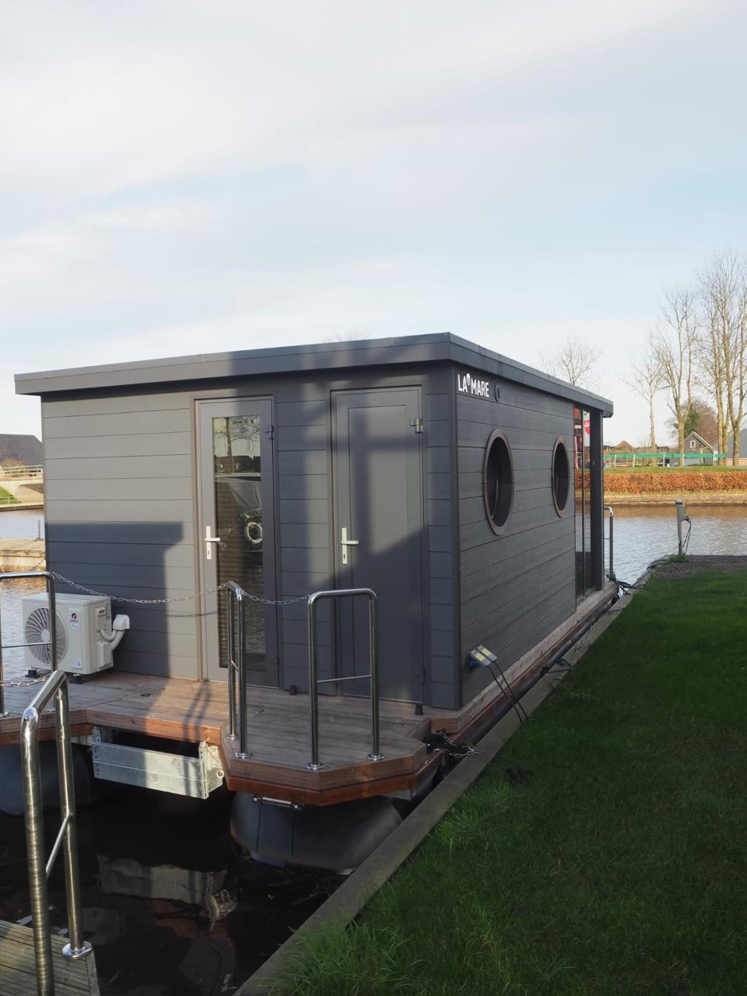 Bed-On-A-Boat Hotel Giethoorn Eksteriør billede